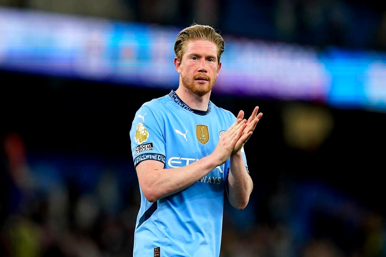 亚博-德布劳内在TL比赛中战术调整，回归赛场引发热议！的简单介绍